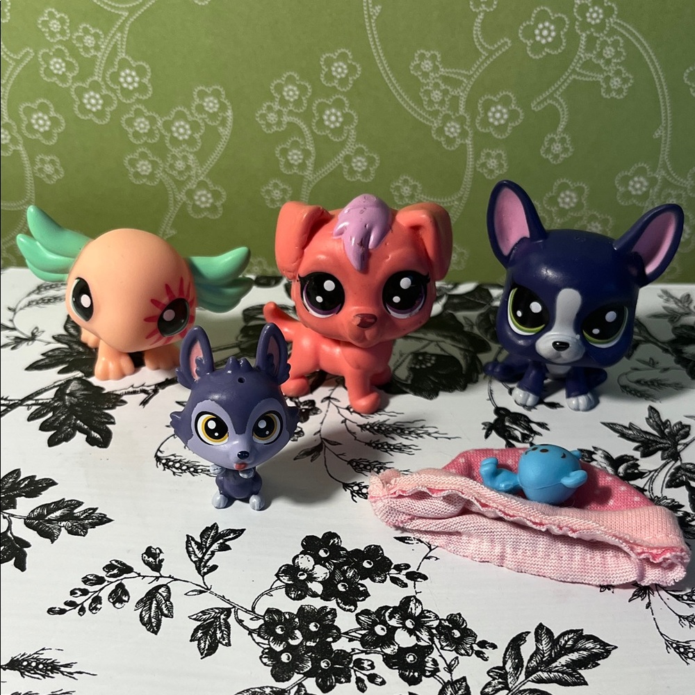 Littlest Pet Shop Colorful Pet Figurine Collection #4